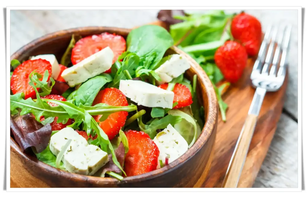 Spinach and Strawberry Salad - Tasty Salad